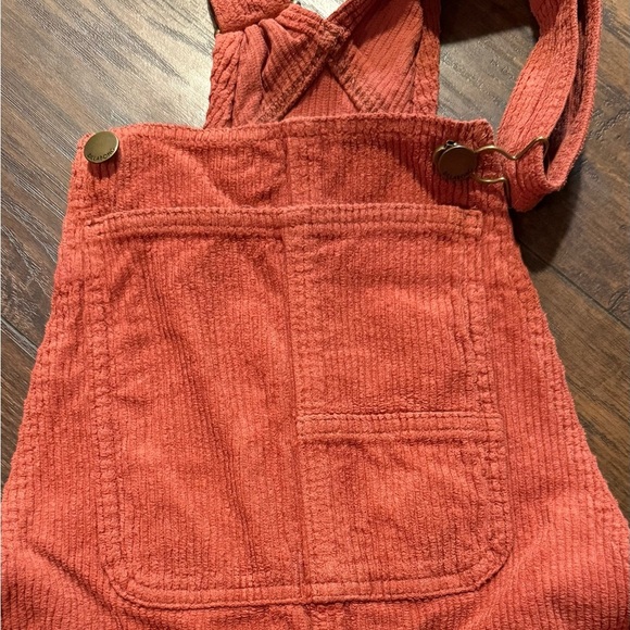 Women's billabong burgundy Corduroy Overalls size small - Picture 3 of 4